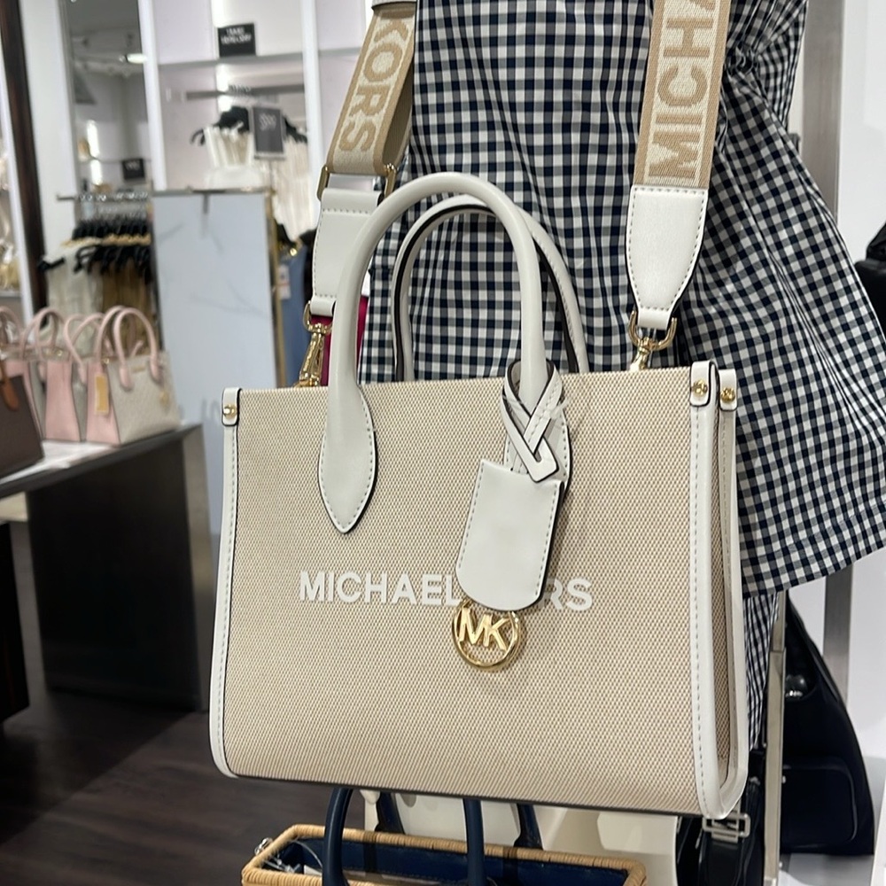 Michael Kors Mirella Small Shopper Top Zip Logo Crossbody XBODY
Optic White
NW - Picture 14 of 16